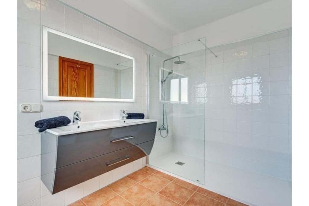 Villa Optimist Rubicon Piscina Climatizable, Frente Al Mar Playa Blanca  Exteriér fotografie